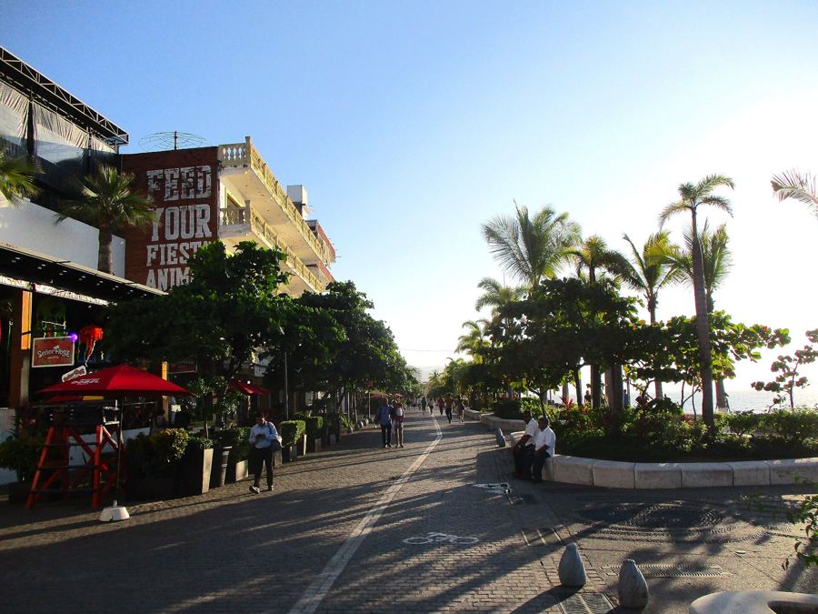 The Malecón in the evening — the party's main stage