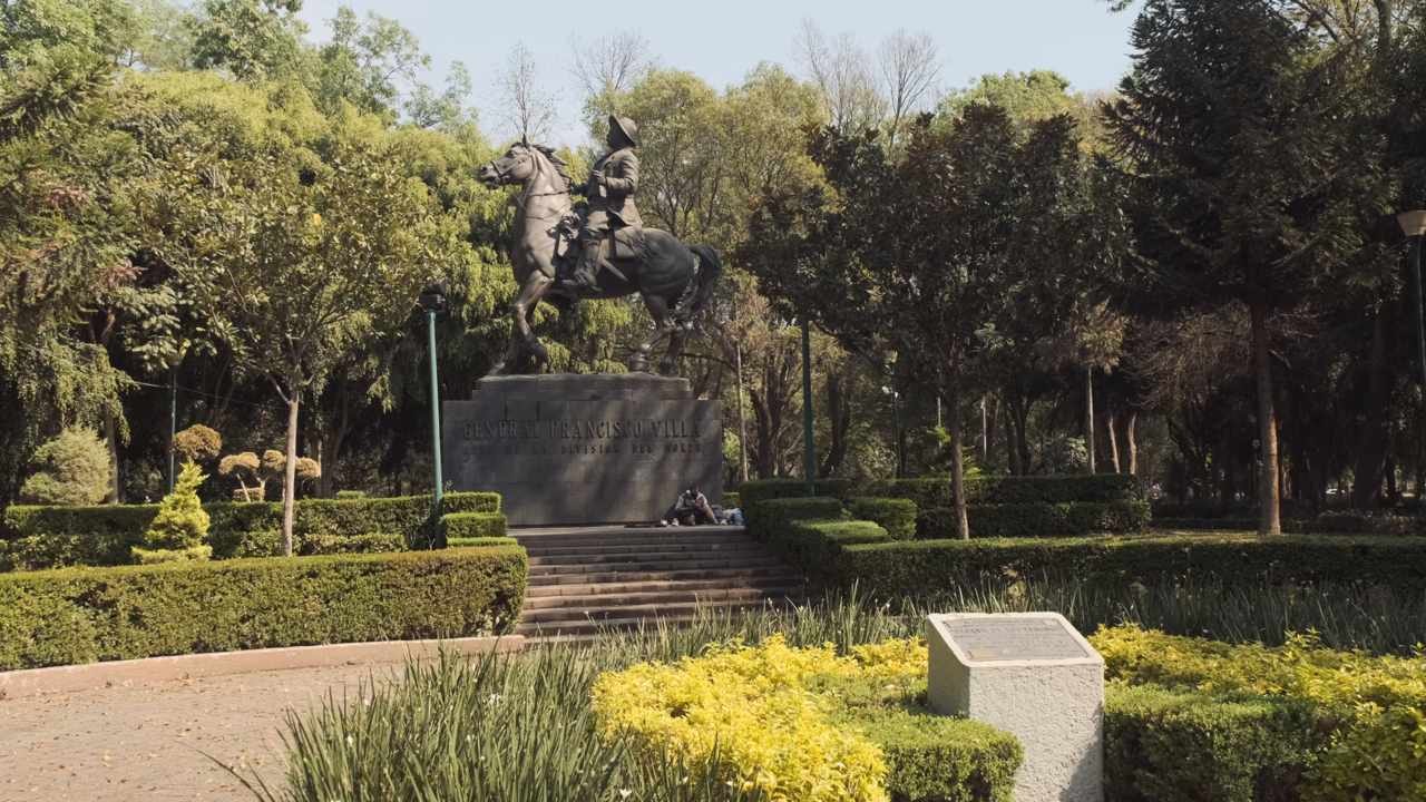 Los Portales